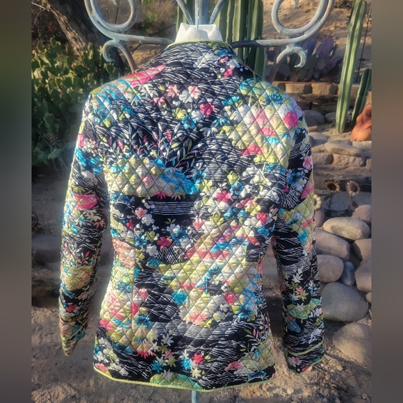Asian Quilted Jacket Silk Lined Floral - Picture 7 of 7